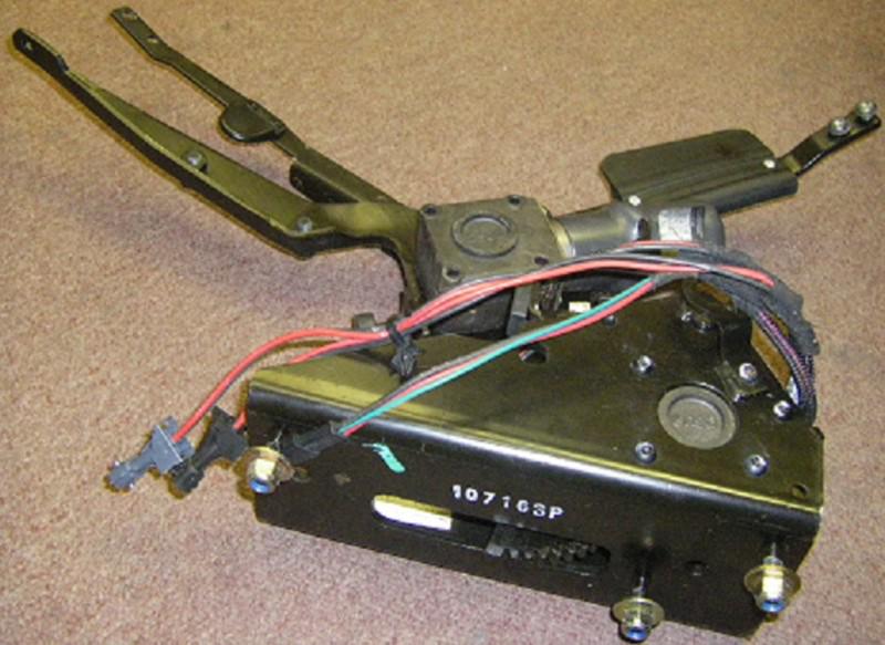 Purchase 9498 Saab 900 Convertible, Top Bow Motor & Assembly Right