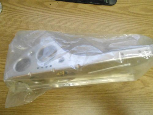 Nos bombardier p502006596 right support