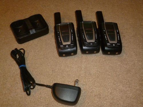 Cobra cxr725 two-way radio 2w 25 mile range 3 two way and charger