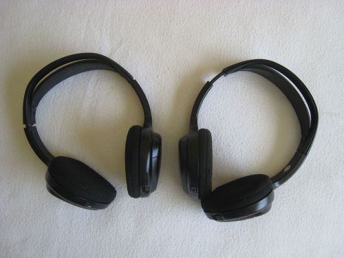 Infiniti qx60 qx70 qx80 jx35 dvd entertainment wireless (2) headphones &amp; remote