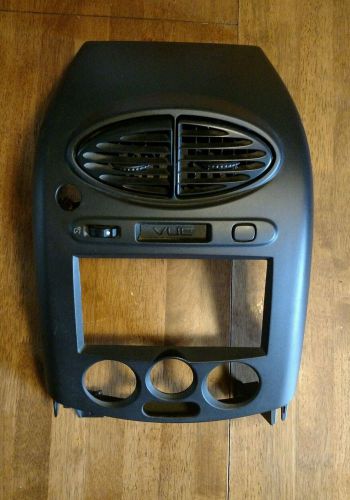 2003 2004 2005 saturn vue climate control vents radio trim bezel black oem