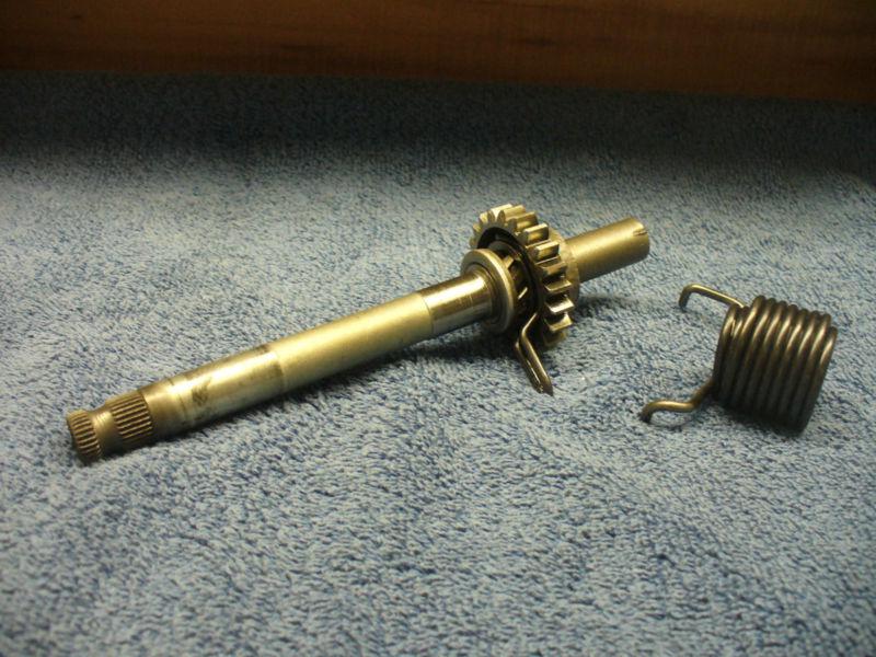 Honda  ct90 trail 1969-71   kick start spindle assembly    #08049