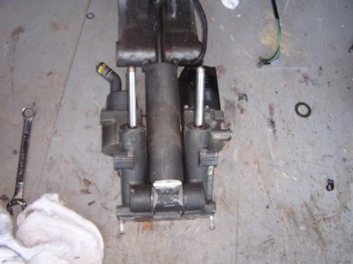 Power tilt &amp; trim for 75hp mariner out board motor only tilt works free ship