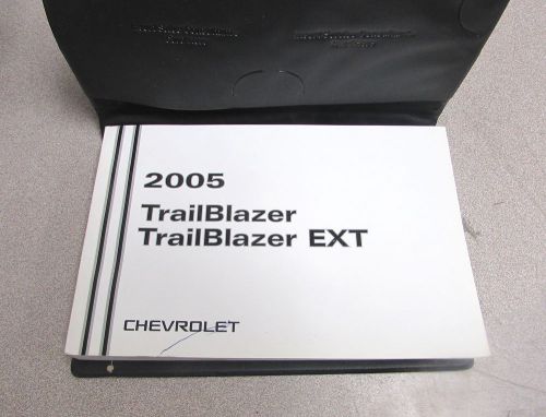 2005 chevrolet chevy trailblazer ext owners owner&#039;s manual w/case