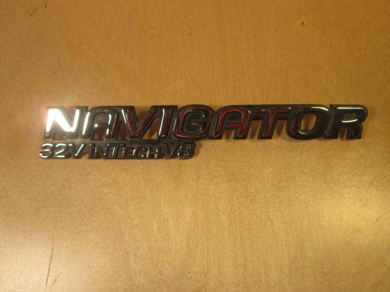 1997 - 2002 lincoln navigator 32v intech v8 emblem