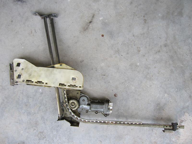 Purchase Corvette C4 Power window door regulator crank & motor 84 85 86E Right Glass in Austin