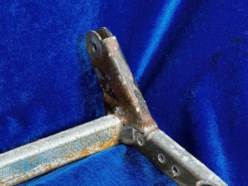 Cessna 182 e seat back - frame (rh) p/n: 0100678-4