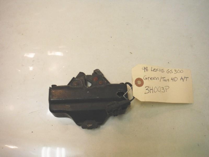 Purchase 1999 LEXUS GS300 HOOD LATCH LOCK OEM in Orange Park, Florida
