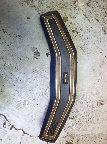 75 76 77 ford mustang maverick torino pinto horn pad blue