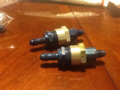 Qty 2 aeroquip quick disconnect -4 an to -4 an  blue and silver in color