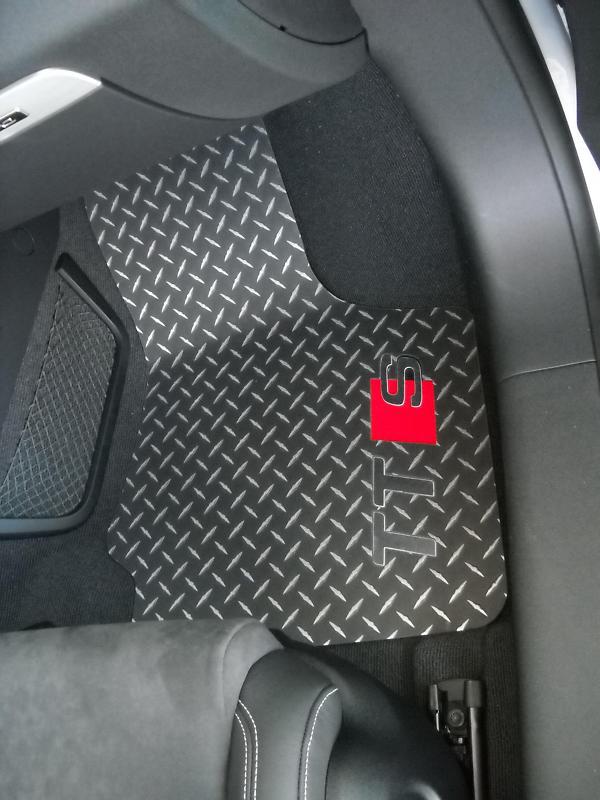 Tts  aluminum floor mats   black with exposed metal diamonds   custom fit two pc