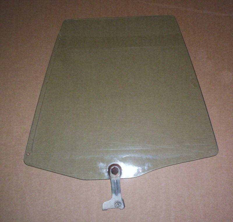 87  plymouth  reliant  right  rear  door   window    --check this out--