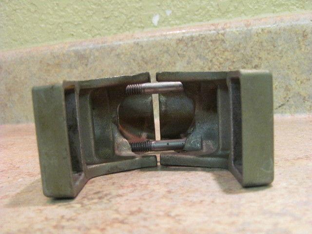 Johnson evinrude mount bracket set 318817 318818 1974-76 9.9 15 hp **15192** 