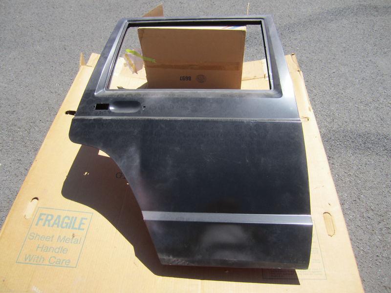 (#63)  99 jeep cherokee rh rr door shell new