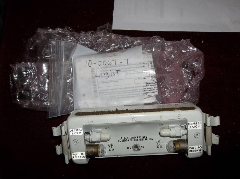 Aviation light pn: 10-0067-7 