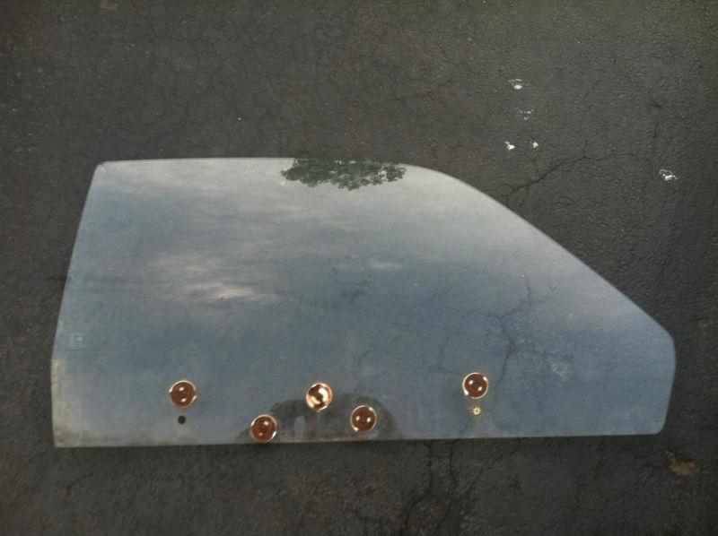 Find 74 75 76 DUSTER Passenger side FRONT DOOR GLASS DUSTER Dart Sport