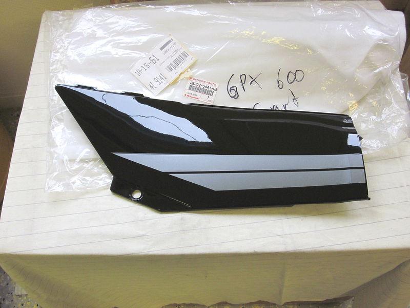 Kawasaki zx600 gpx600 c1 ninja 600r ebony left side cover lh 36002-5441-h8 nos