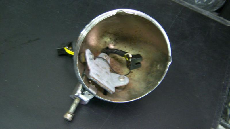 5 3/4" headlight bucket with mounting bracket and wiring/67767-05/to