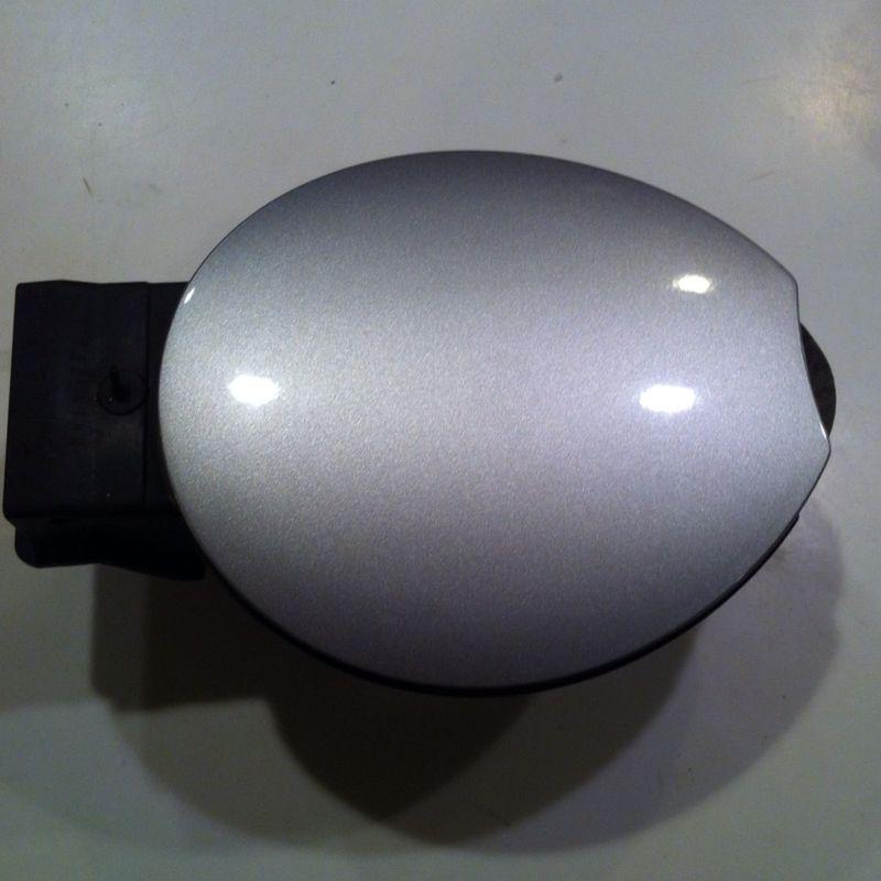 2008 mitsubishi eclipse gas lid fuel door cover oem silver excellent 