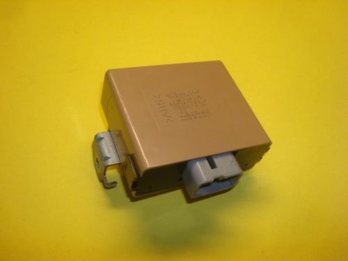 96-02 toyota 4runner a/t antenna relay module  oem 97 98 99 00 01