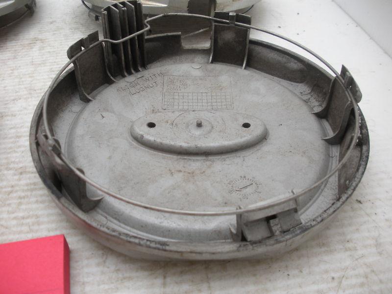 Find Set of 4 OEM 9905 Ford Explorer Sport Trac Center Caps Hubcaps in Mansfield, Pennsylvania