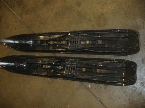 Arctic cat 2011 f8 ext ski front black plastic skis