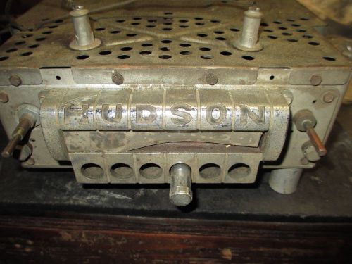 Hudson car radio 1940s 1950s ? for parts or restore