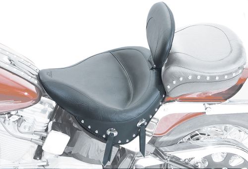 Mustang wide studded solo seat w/driver br (79437)
