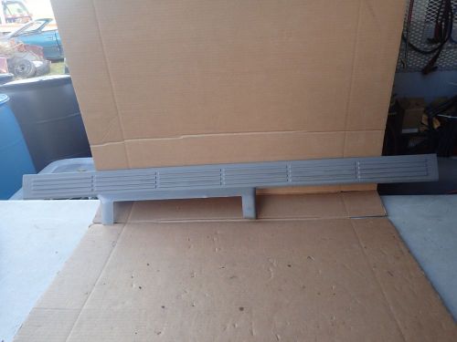 99-02 silverado sierra gm chevy truck rh front passenger scuff sill plate grey