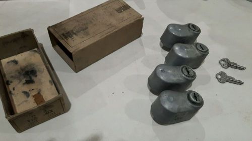 Ivano tirelox wheel tire lock vintage set of 4 1930 automobile car parts antique