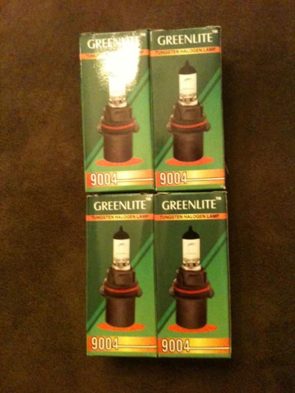  9004  halogen light bulbs nib store shop garage  2 new headlight bulbs nr