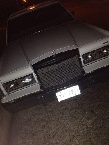 Lincoln town car