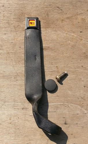 Jeep wrangler yj cj passenger side front right female seat belt 80-90