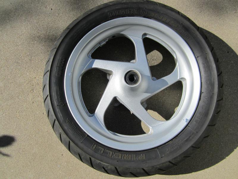 2007 yamaha majesty front wheel rim, plus extras!!