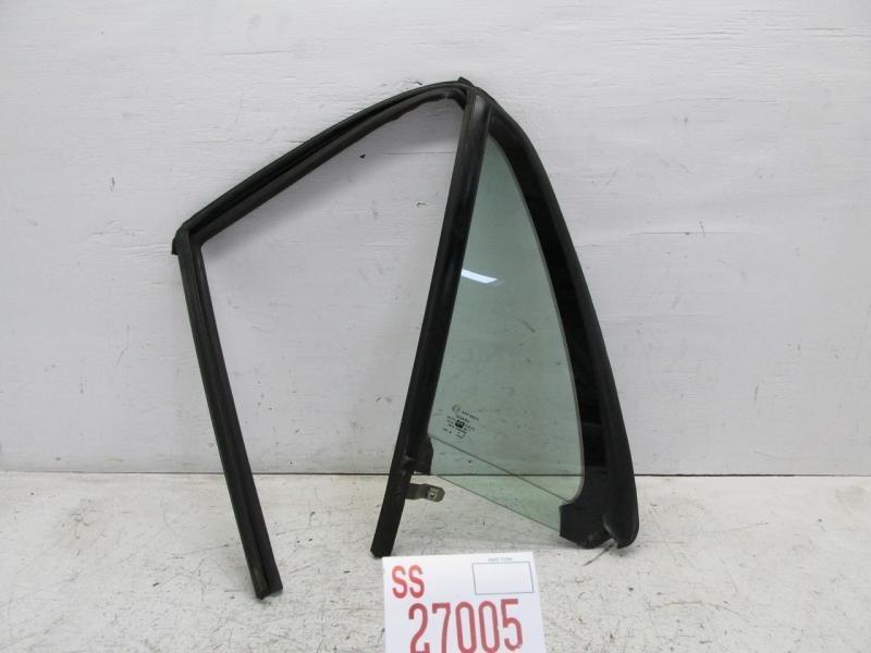 98-02 03 04 seville sts left driver side rear door vent glass small molding trim