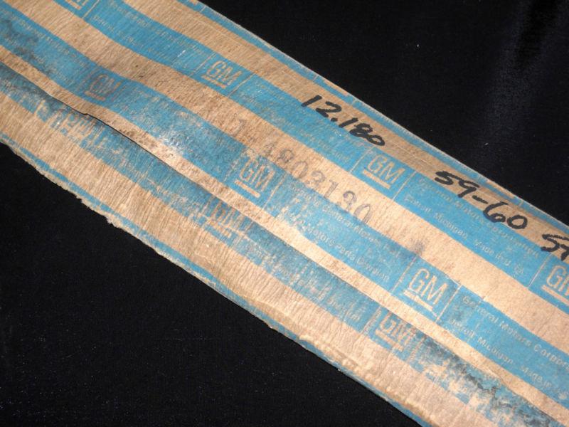 Nos 1959-1960 chevrolet station wagon rear window lift channel