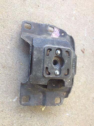 2012 ford focus transmission mount upper