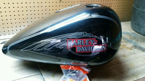 Softail ftfxst tank and fenders