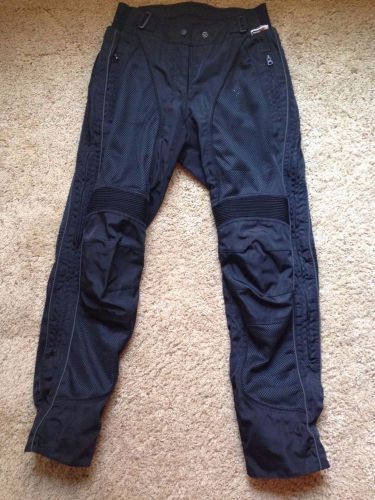 Pre-owned men's black high temp mesh fieldsheer armored motorcyle pant; size m