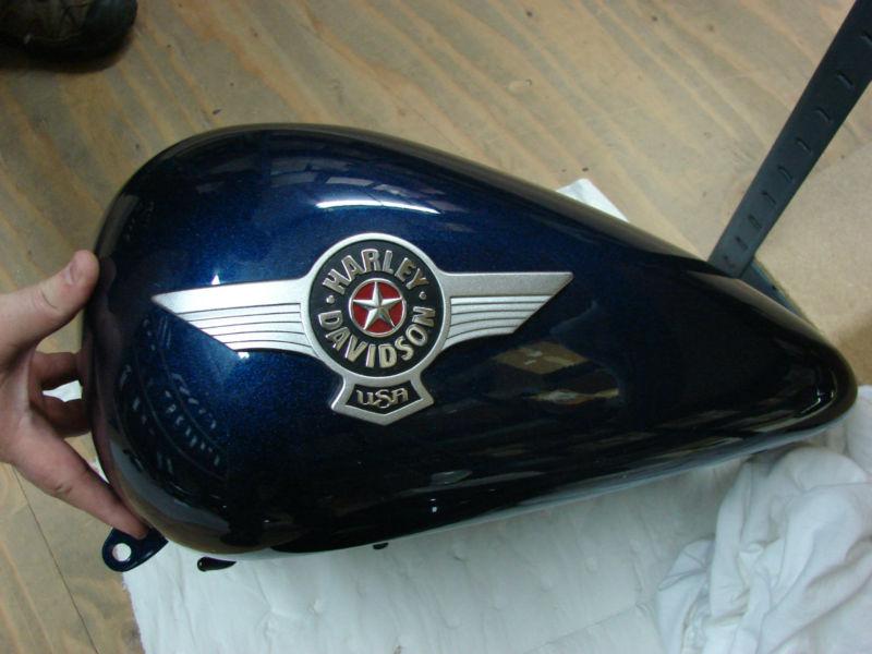 Harley-davidson fat boy lo tank and fender set, lot 15