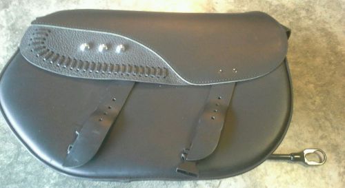 harley davidson oem  pdw92610088 hard leather saddle bag right side great shape, US $99.00, image 1
