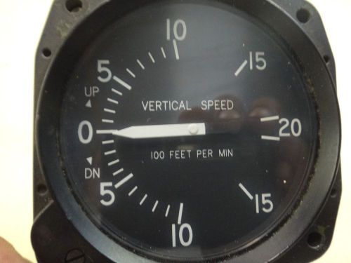 Vertical speed indicator united instruments p/n 7000 cessna