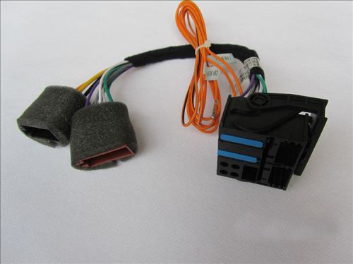 Radio cd player wiring harness adapter with can female plug for vw rcd510