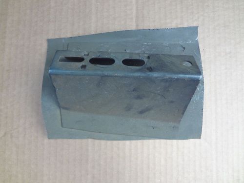 2003 - 2004 mustang svt cobra 6 speed rh cross member bracket sku# ff160