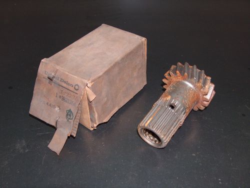 Muncie 4 speed m20 m21 transmission genuine gm nos 17t rear reverse idler gear