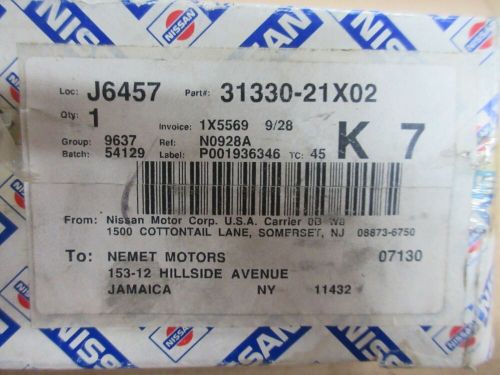 Vintage nos 31330-21x02 oil pump control piston assembly for 1985-1994 nissan