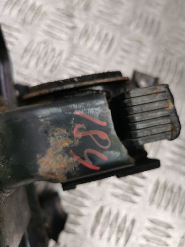 TOYOTA AVENSIS MK3 GEARBOX MOUNT FRONT LEFT SIDE 2.0 DIESEL T270 2009 - 2012, US $, image 2