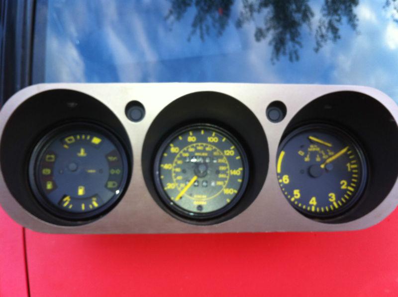 1983 944 speedometer gauge cluster