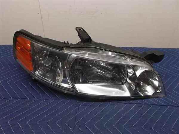 2000-2001 nissan altima headlamp rh oem lkq