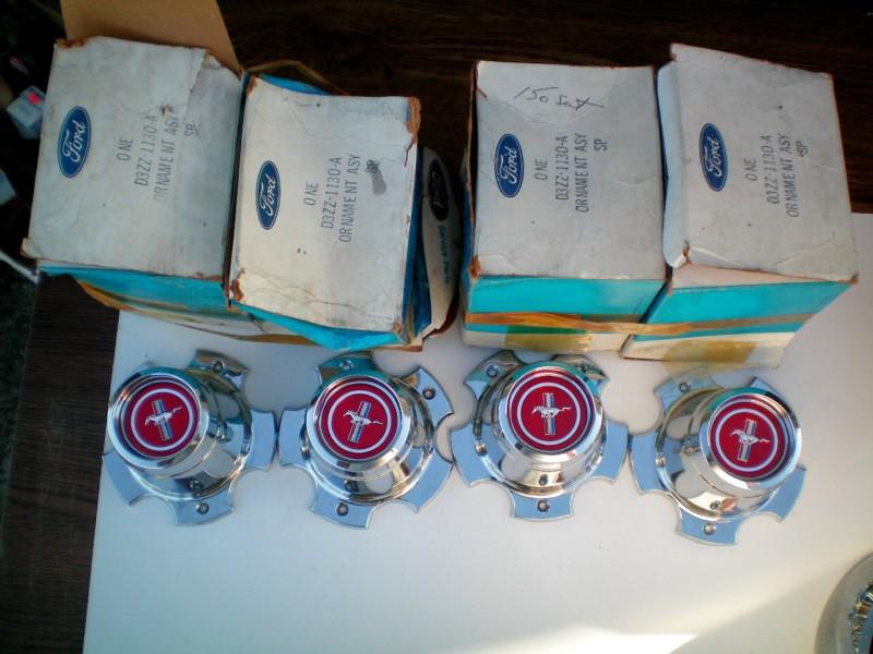 1973 mustang mach 1 convertible aluminum wheel center caps set of 4 ford nos 73